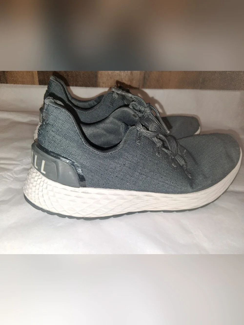 NOBULL Women’s Allday 365 Ripstop SIze 8 GRAY